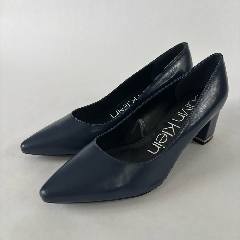 Calvin Klein Navy Block Heel Pumps Gold Detail Women’s 9